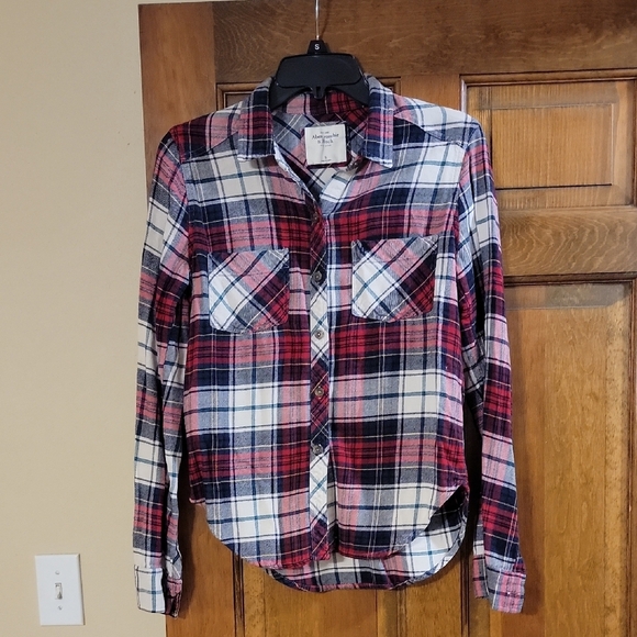 Abercrombie & Fitch Tops - Abercrombie & Fitch Multicolor Plaid Shirt